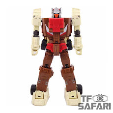 Yes Model YM11 RF-01 Data Clerk (MTRM-01 Cupola, Chromedome) 23cm