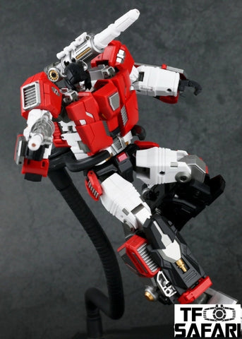 Generation Toy GT-11 GT11 Redbull (Sideswipe) 16cm / 6.5"