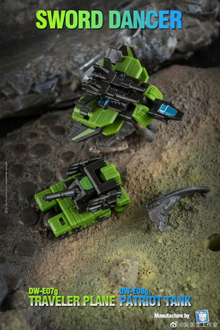 Dr.Wu Sword Dancer DW-E07B DW-E07G Traveler Plane DW-E08B DW-E08G Patriot Tank (G1 Slamdance 2 in 1 Mini-Cassette Warriors ) for WFC Kingdom / Legacy Blaster Dr Wu Upgrade Kit (Black & Green Version)