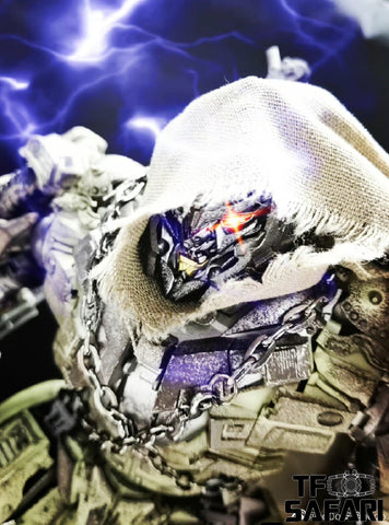 【Battle-Damaged Version】Unique Toys UT R-05DMG R05DMG Desperado (Oil Tanker Megatron) Battle Damaged Version 33cm / 13"