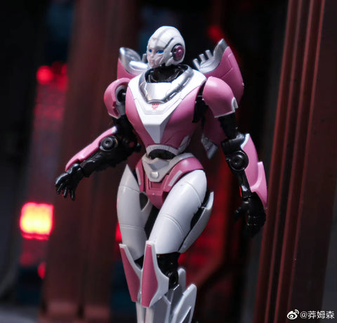 Trumpeter SK04 SK-04 Transformers Arcee Smart Model Kit ( Bumblebee movie ) 9.2cm / 3.6"