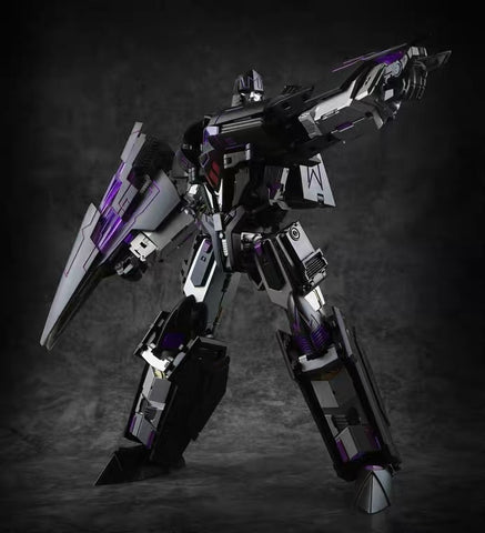 Generation Toy GT-02 GT02 (GT-03 GT-3) Tyrant (IDW Megatron) Reissue 24cm / 9.5"