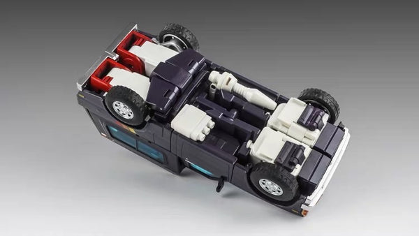 MX-8 Aegis | X-Transbots | TFSource