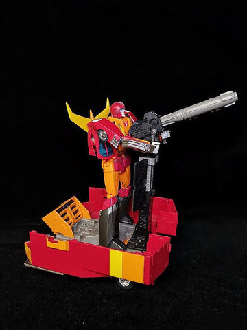 Takara Tomy MP09 MP-09 Rodimus Prime (Convoy) Reissue 25cm