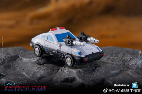 【Pre-Order】Dr.Wu & Mechanic Studio Extreme Warfare DW-E43 Patrolman (Prowl) / DW-E44 Grasshooper (Kickback) 2 in 1 set 4.5cm