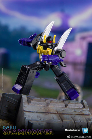 【Pre-Order】Dr.Wu & Mechanic Studio Extreme Warfare DW-E43 Patrolman (Prowl) / DW-E44 Grasshooper (Kickback) 2 in 1 set 4.5cm