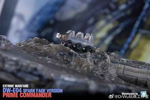 Dr.Wu DW-E04 DWE04 Prime Commander w/ Trailer (G1 Optimus Prime) Spark Fade Version 6cm / 2.4”