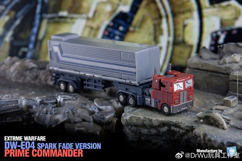 Dr.Wu DW-E04 DWE04 Prime Commander w/ Trailer (G1 Optimus Prime) Spark Fade Version 6cm / 2.4”