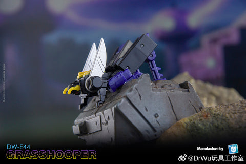 【Pre-Order】Dr.Wu & Mechanic Studio Extreme Warfare DW-E43 Patrolman (Prowl) / DW-E44 Grasshooper (Kickback) 2 in 1 set 4.5cm