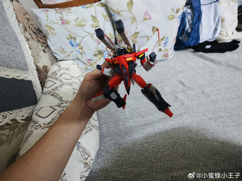 【Incoming】Mechanical Skull Studio MSS-01 MSS01 Sirius ( Armada Universe Starscream ) 12cm / 4.75"