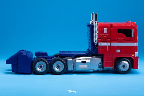 Takara Tomy Masterpiece MPG-17 MPG17 Optimus Prime 4.0 Style Gen