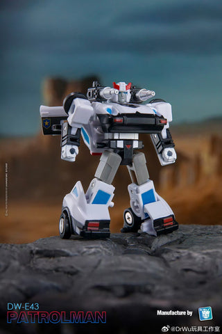 【Pre-Order】Dr.Wu & Mechanic Studio Extreme Warfare DW-E43 Patrolman (Prowl) / DW-E44 Grasshooper (Kickback) 2 in 1 set 4.5cm
