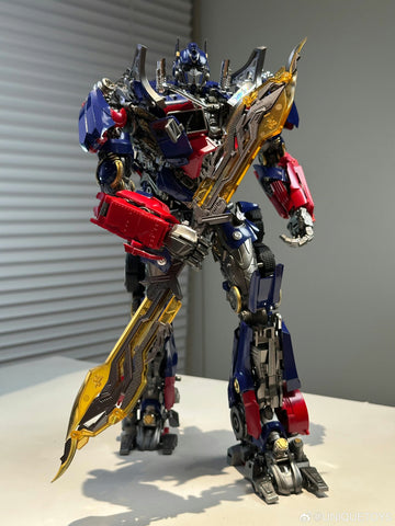 【Pre-Order】Unique Toys UT R10 R-10 Leader of Justice (Bayverse Optimus Prime)