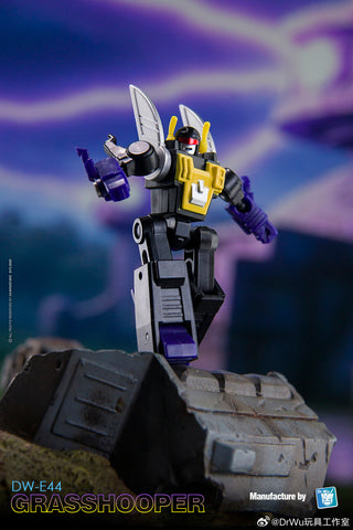 【Pre-Order】Dr.Wu & Mechanic Studio Extreme Warfare DW-E43 Patrolman (Prowl) / DW-E44 Grasshooper (Kickback) 2 in 1 set 4.5cm