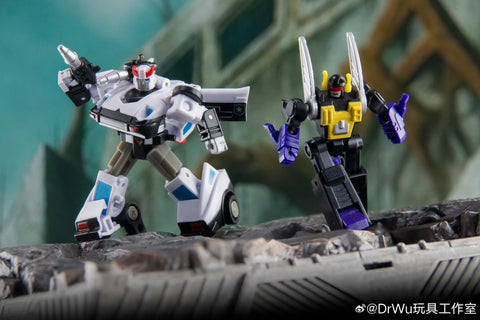 【Pre-Order】Dr.Wu & Mechanic Studio Extreme Warfare DW-E43 Patrolman (Prowl) / DW-E44 Grasshooper (Kickback) 2 in 1 set 4.5cm