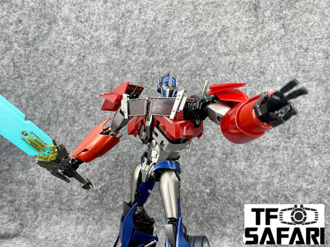 【Pre-Order】Iron Warrior IW-07 IW07 Leader (DLX TFP Optimus Prime) Non-Transformable 29cm / 11.5"