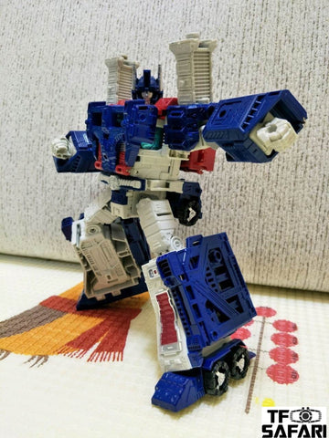 4th party BPF Lieutenant / Overlord / Commander (OS Oversized KO WFC Siege Ultra Magnus / Megatron / Optimus Prime)