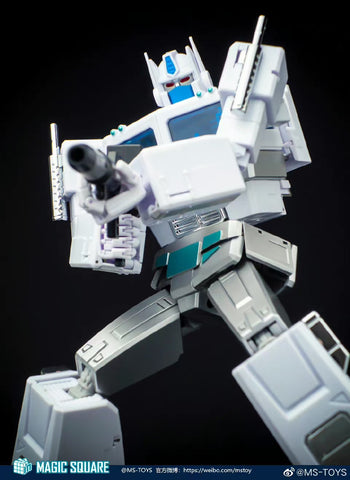 Magic Square MS-Toys MS-02W MS02W Star Commander ( Optimus Prime 2.0 Version Armorless Ultra Magnus) MP Size 25cm / 9.8"