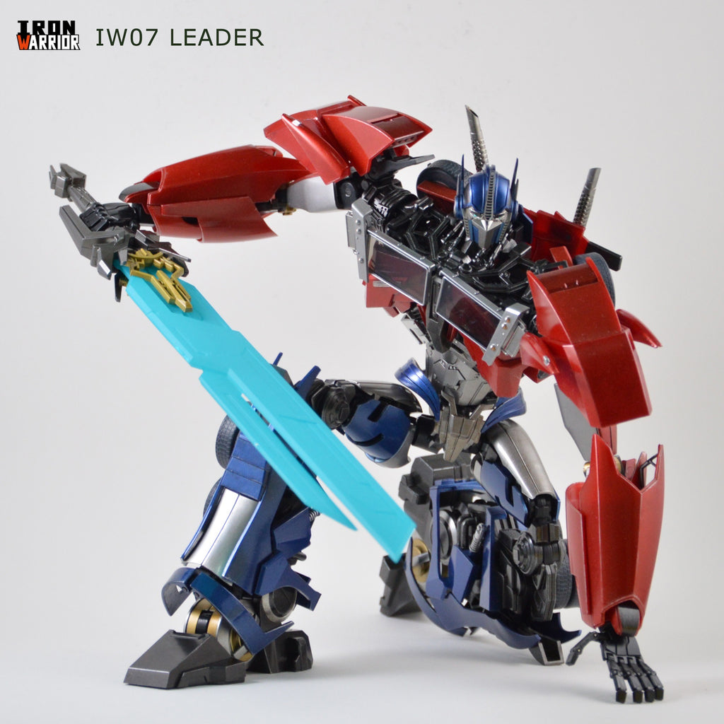 Iron Warrior DLX Scale Transformers Prime Optimus Prime Model Kit