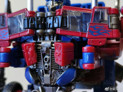 4th party BW BAIWEI TW1022 Optimus Prime (Modified KO SS32 / SS44) & Weapon Set 17.5cm / 6.9"