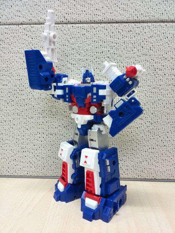 MFT MechFansToys MF-08 MF08 Ultrl Magenus (Ultra Magnus) 15cm / 6"