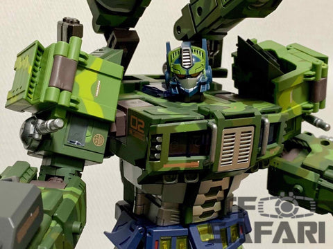 TFC Toys STC-01B  STC01B ST Supreme Tactical Commander Rolling Thunder (Optimus Prime) Jungle version 29cm / 11.5"