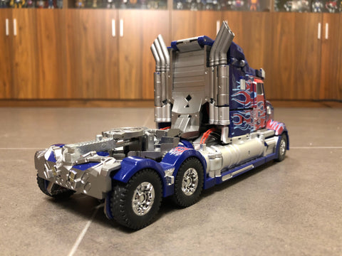 Unique Toys UT R-02 R02 Challenger Optimus Prime 27cm / 10.5cm