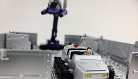 4th Party No brand MP size Trailer / Convoy  (KO Version fit to MP size Optimus Prime)