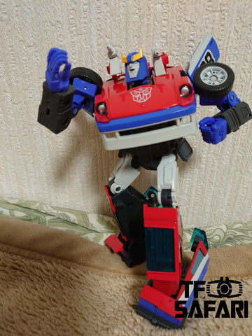 Takara Tomy Masterpiece MP19+ MP-19+ Smokescreen Exclusive (with Collectible Pin) 17cm / 6.7"