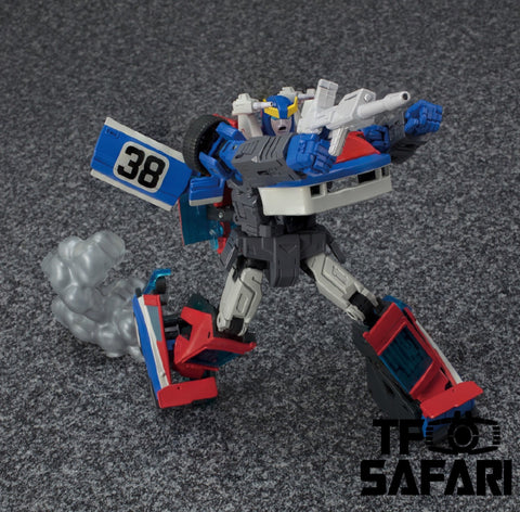 Takara Tomy Masterpiece MP19+ MP-19+ Smokescreen Exclusive (with Collectible Pin) 17cm / 6.7"