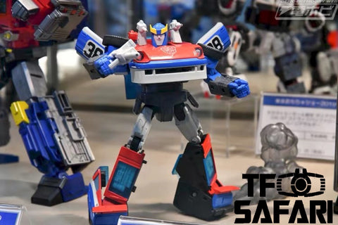 Takara Tomy Masterpiece MP19+ MP-19+ Smokescreen Exclusive (with Collectible Pin) 17cm / 6.7"