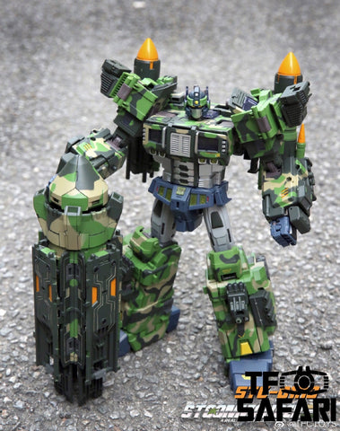 TFC Toys STC-01NB  STC01NB ST Supreme Tactical Commander Rolling Thunder (Optimus Prime) Nuclear Blast version 29cm / 11.5"