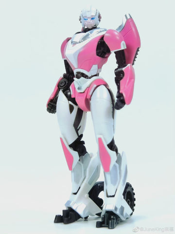 Trumpeter SK04 SK-04 Transformers Arcee Smart Model Kit ( Bumblebee movie ) 9.2cm / 3.6"