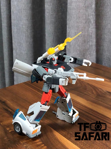 Takara Tomy Masterpiece MP18+ MP-18+ Streak (Blue Streak Limited Edition with Collectible Pin) 17cm / 6.7"