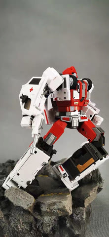 Generation Toy  GT GT-08C GT08C Bulance ( First Aid, Defensor, Guardian Robot ) 17cm / 6.7"