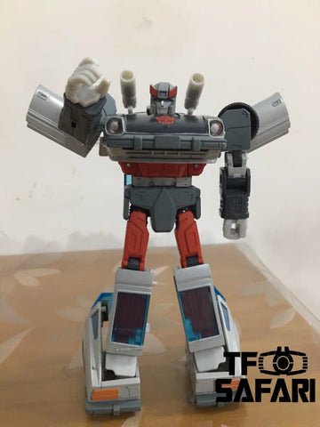 Takara Tomy Masterpiece MP18+ MP-18+ Streak (Blue Streak Limited Edition with Collectible Pin) 17cm / 6.7"