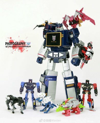 Robot Hero K-01 Pony (w/ Six Cassette Soldiers, Masterpiece MP-13 Soundwave) 25cm / 10"