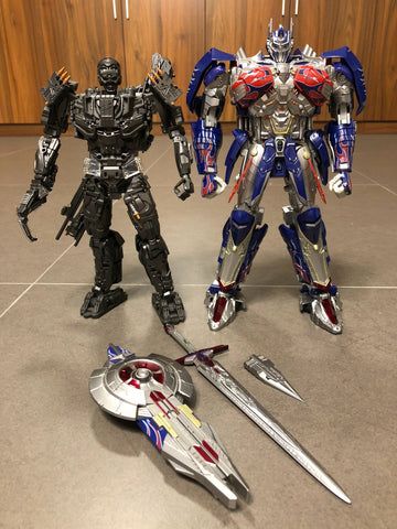 Unique Toys UT R-02 R02 Challenger Optimus Prime 27cm / 10.5cm