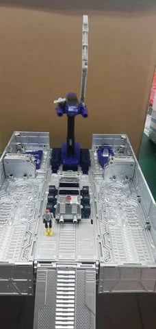 4th Party No brand MP size Trailer / Convoy  (KO Version fit to MP size Optimus Prime)