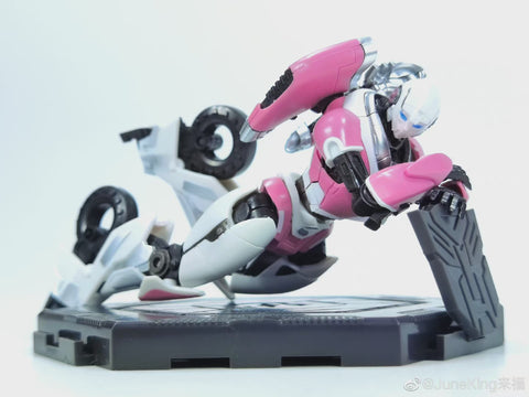 Trumpeter SK04 SK-04 Transformers Arcee Smart Model Kit ( Bumblebee movie ) 9.2cm / 3.6"