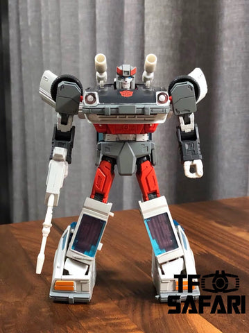 Takara Tomy Masterpiece MP18+ MP-18+ Streak (Blue Streak Limited Edition with Collectible Pin) 17cm / 6.7"