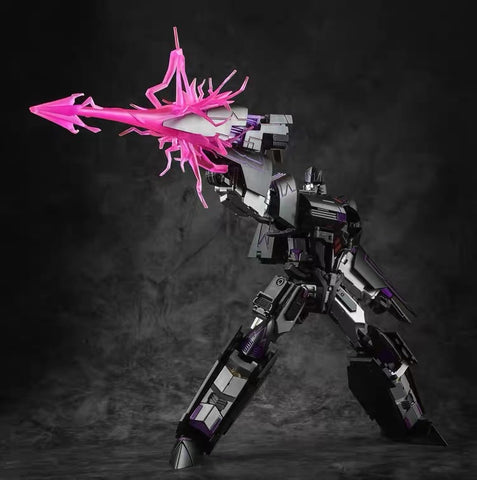 Generation Toy GT-02 GT02 (GT-03 GT-3) Tyrant (IDW Megatron) Reissue 24cm / 9.5"