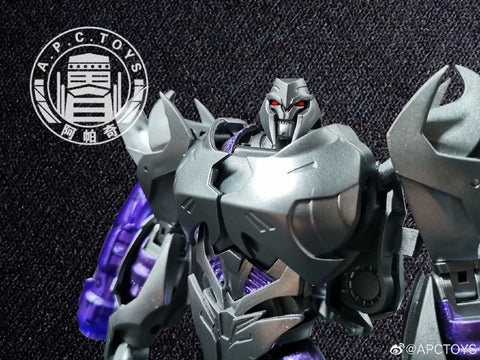 APC Toys APC001 / APC004 Charger & Dark Master ( 1:1 TFP Optimus Prime & Megatron Voyage Class ) 20cm / 8"