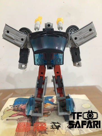 Takara Tomy Masterpiece MP18+ MP-18+ Streak (Blue Streak Limited Edition with Collectible Pin) 17cm / 6.7"