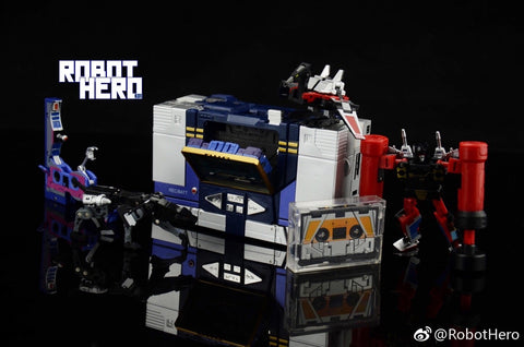 Robot Hero K-01 Pony (w/ Six Cassette Soldiers, Masterpiece MP-13 Soundwave) 25cm / 10"